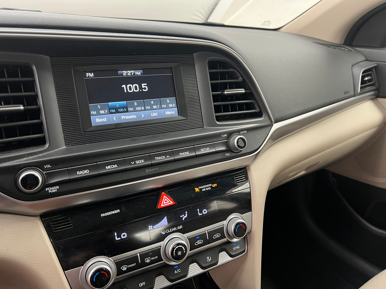 Thumbnail: 2020 Hyundai Elantra - 4