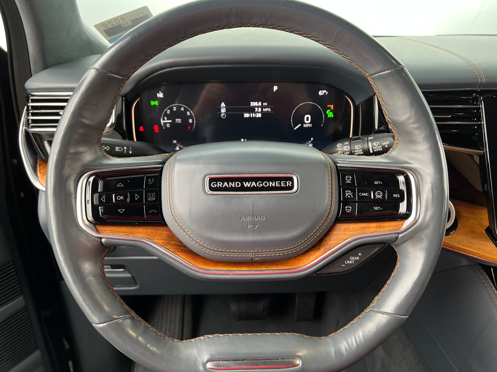 Thumbnail: 2022 Jeep Grand Wagoneer - 4