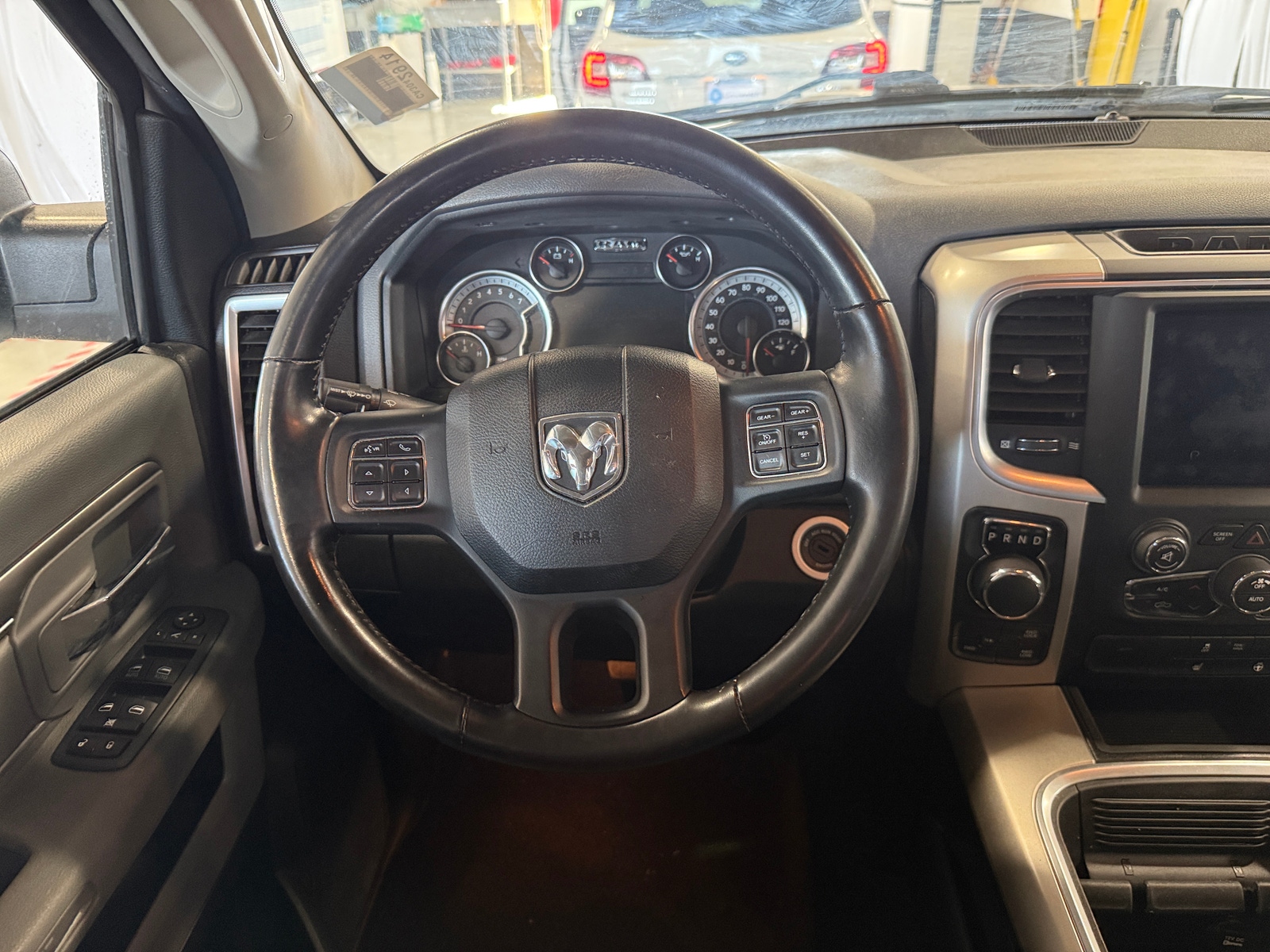 Thumbnail: 2020 RAM 1500 Classic - 5