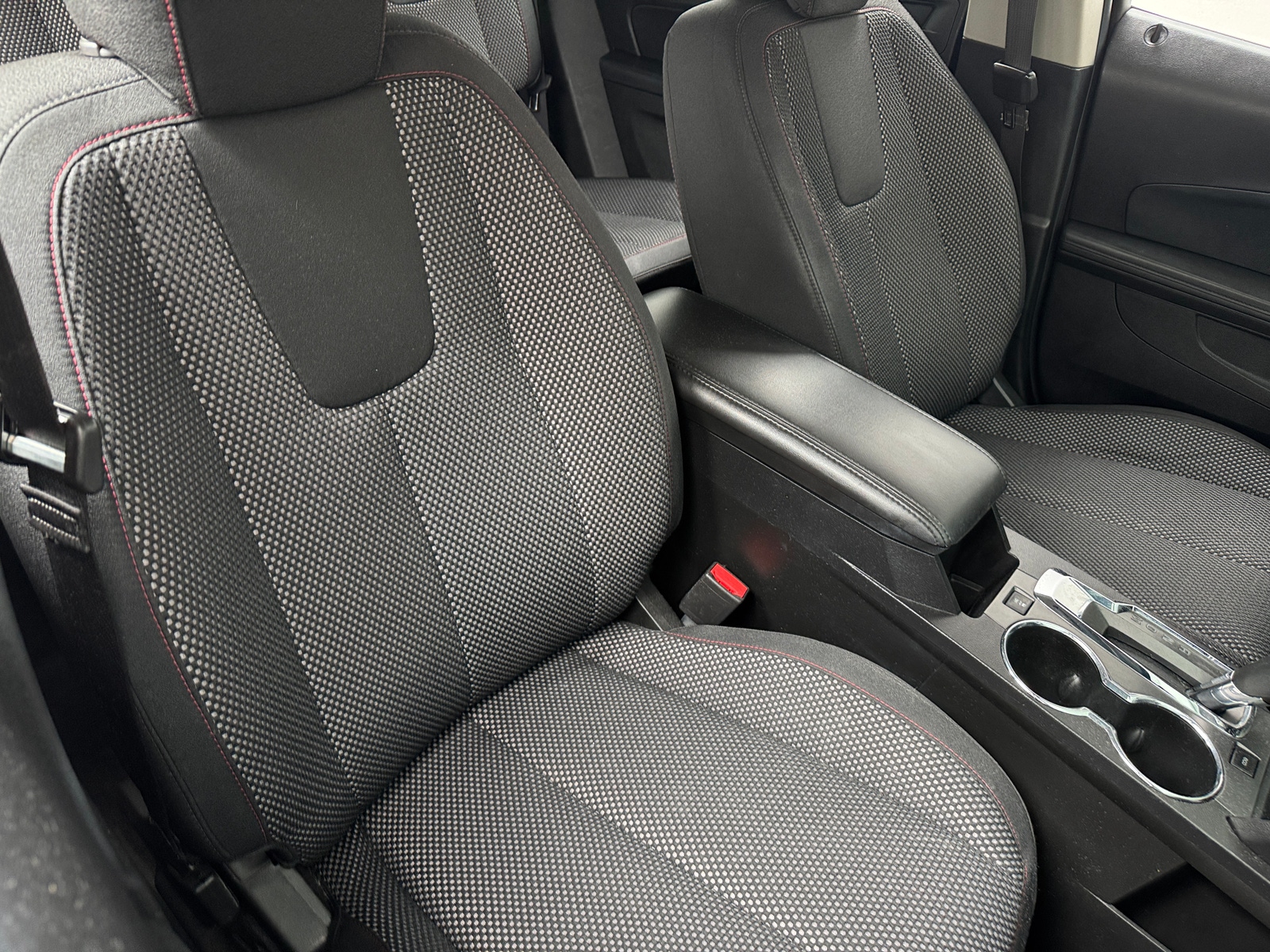 Thumbnail: 2017 Chevrolet Equinox - 2