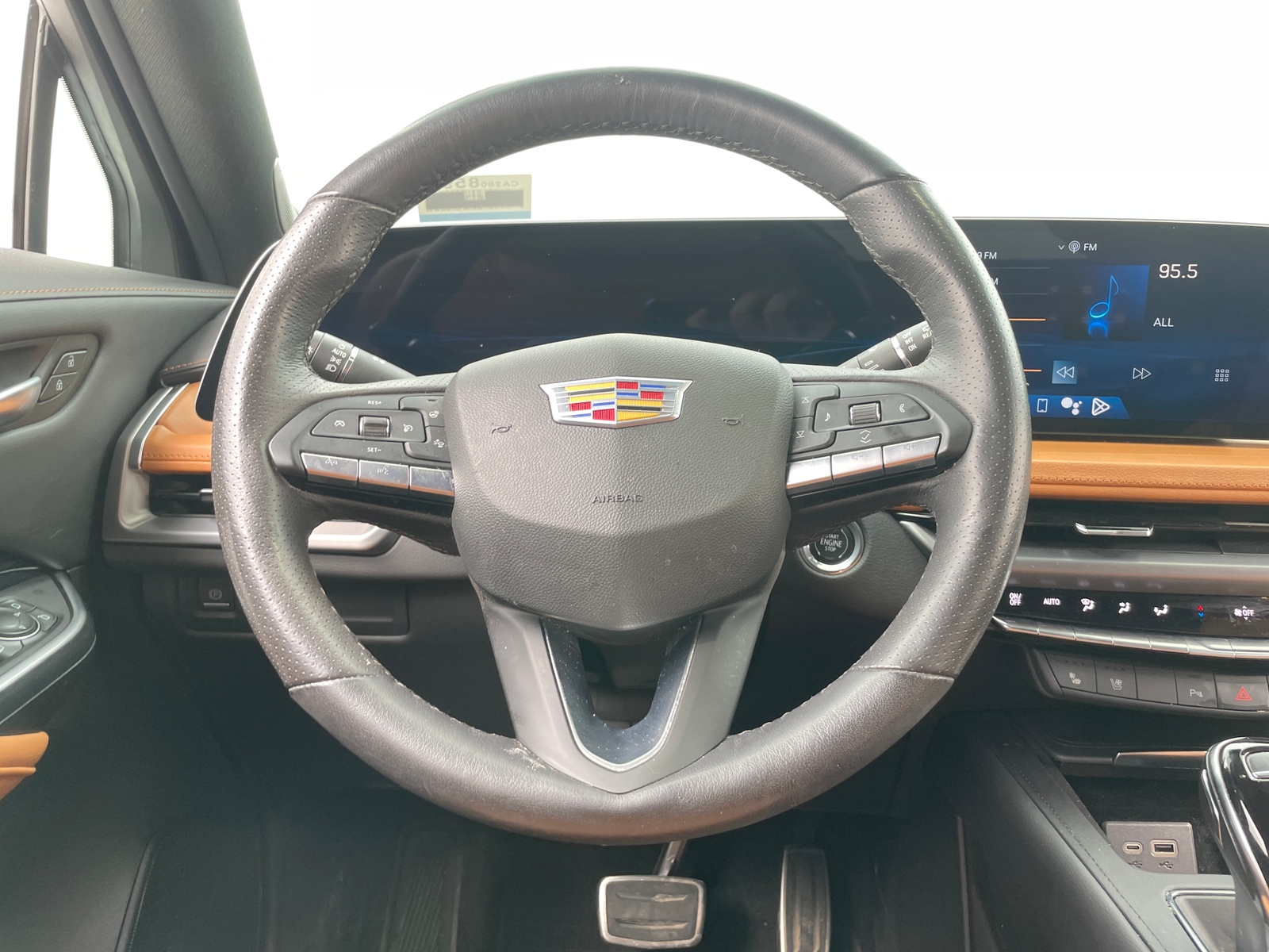Thumbnail: 2024 Cadillac XT4 - 4