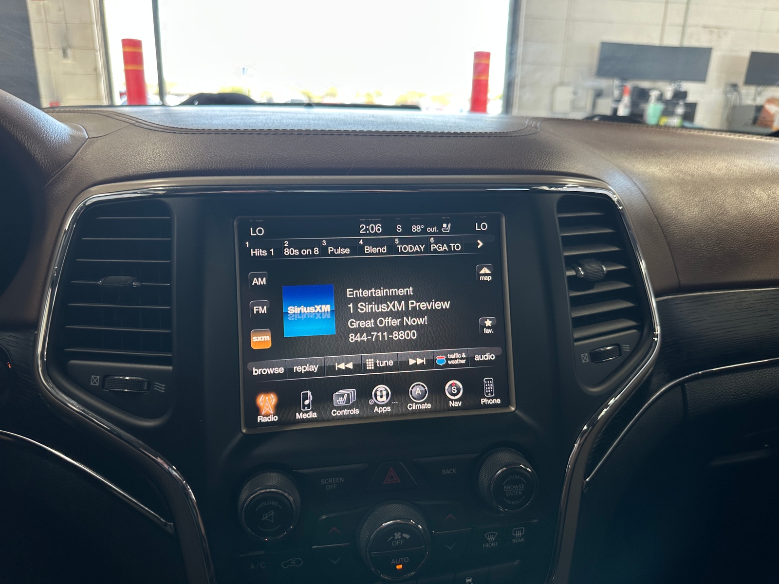 Thumbnail: 2016 Jeep Grand Cherokee - 3