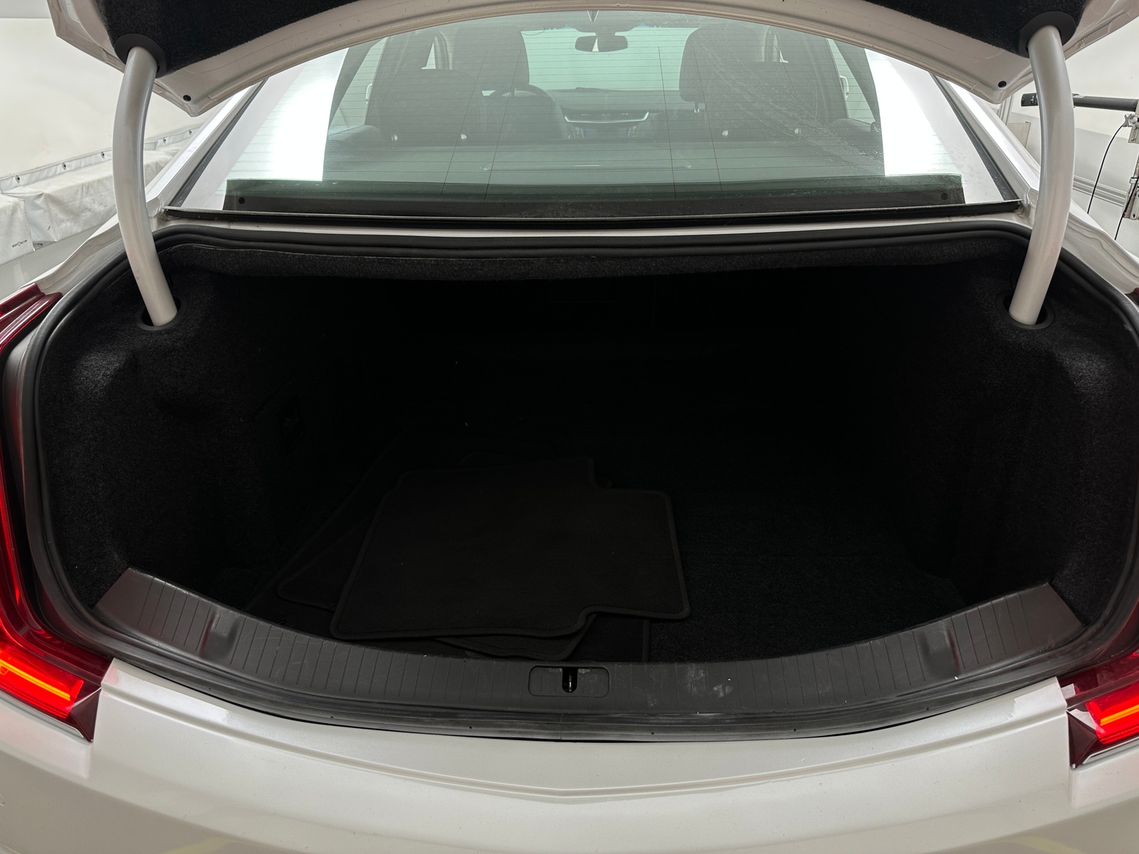 Thumbnail: 2019 Cadillac XTS - 6