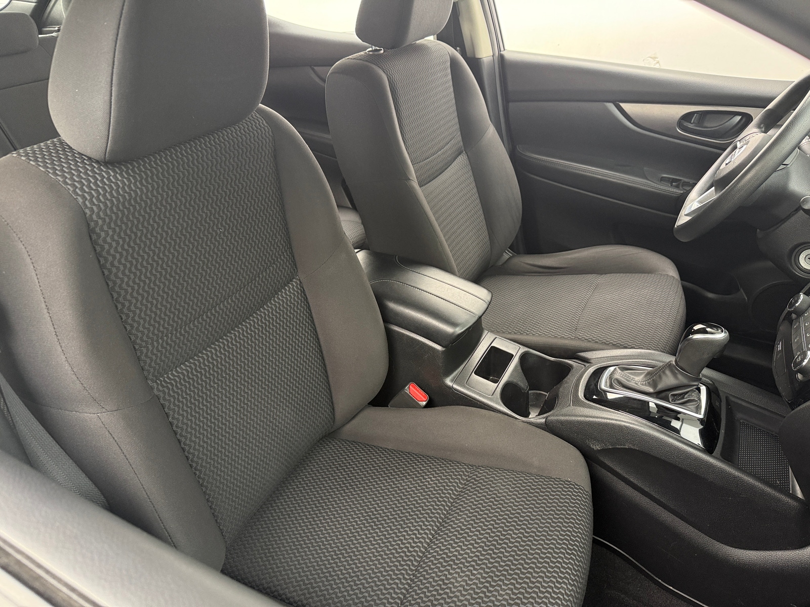 Thumbnail: 2020 Nissan Rogue Sport - 2