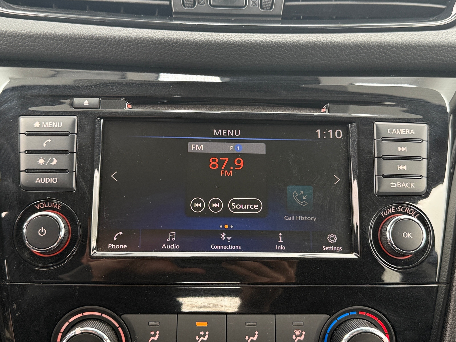 Thumbnail: 2020 Nissan Rogue Sport - 4