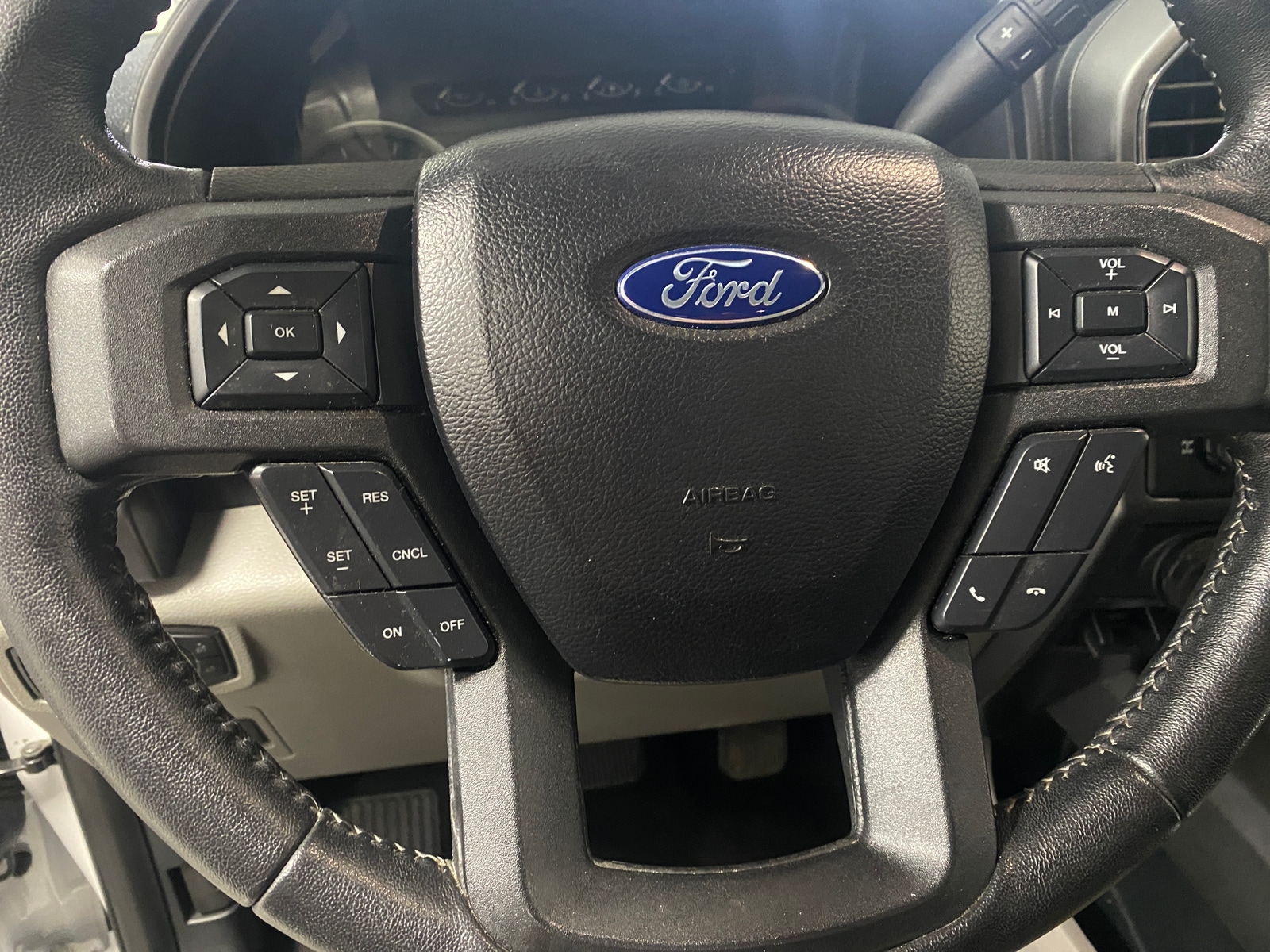 Thumbnail: 2019 Ford Econoline - 5