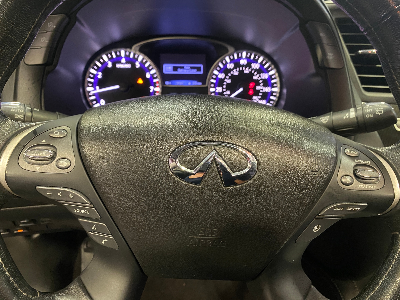 Thumbnail: 2017 INFINITI QX60 - 4