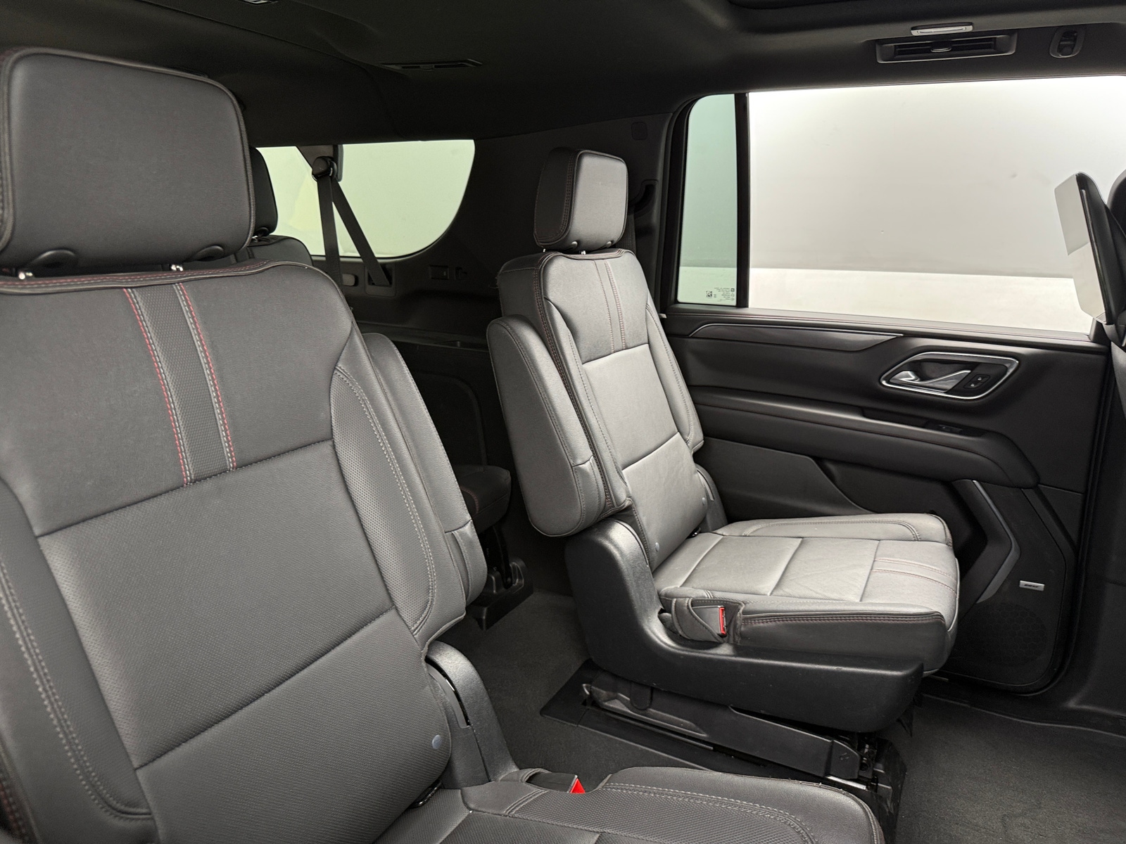 Thumbnail: 2023 Chevrolet Suburban - 5
