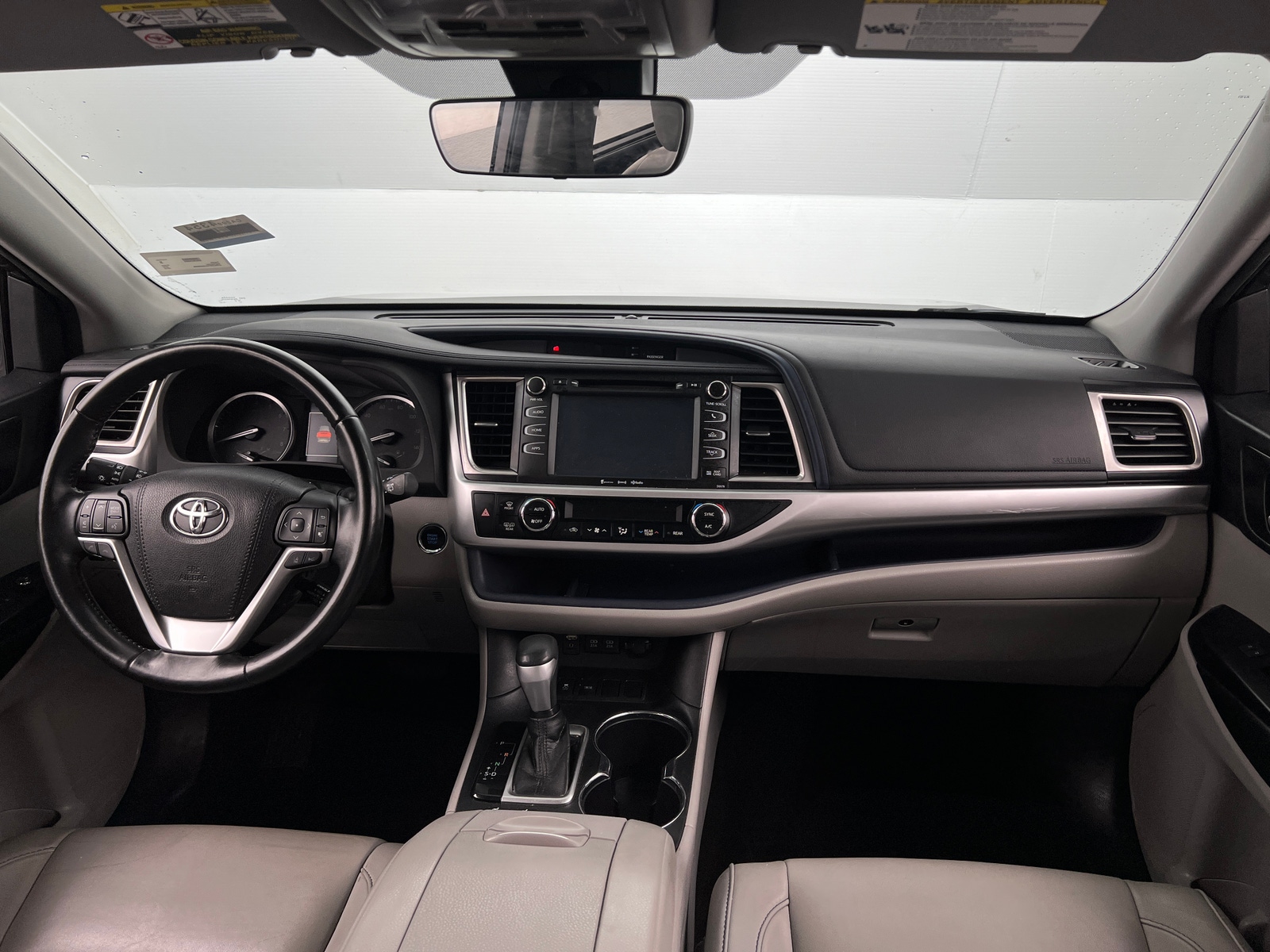 Thumbnail: 2018 Toyota Highlander - 2
