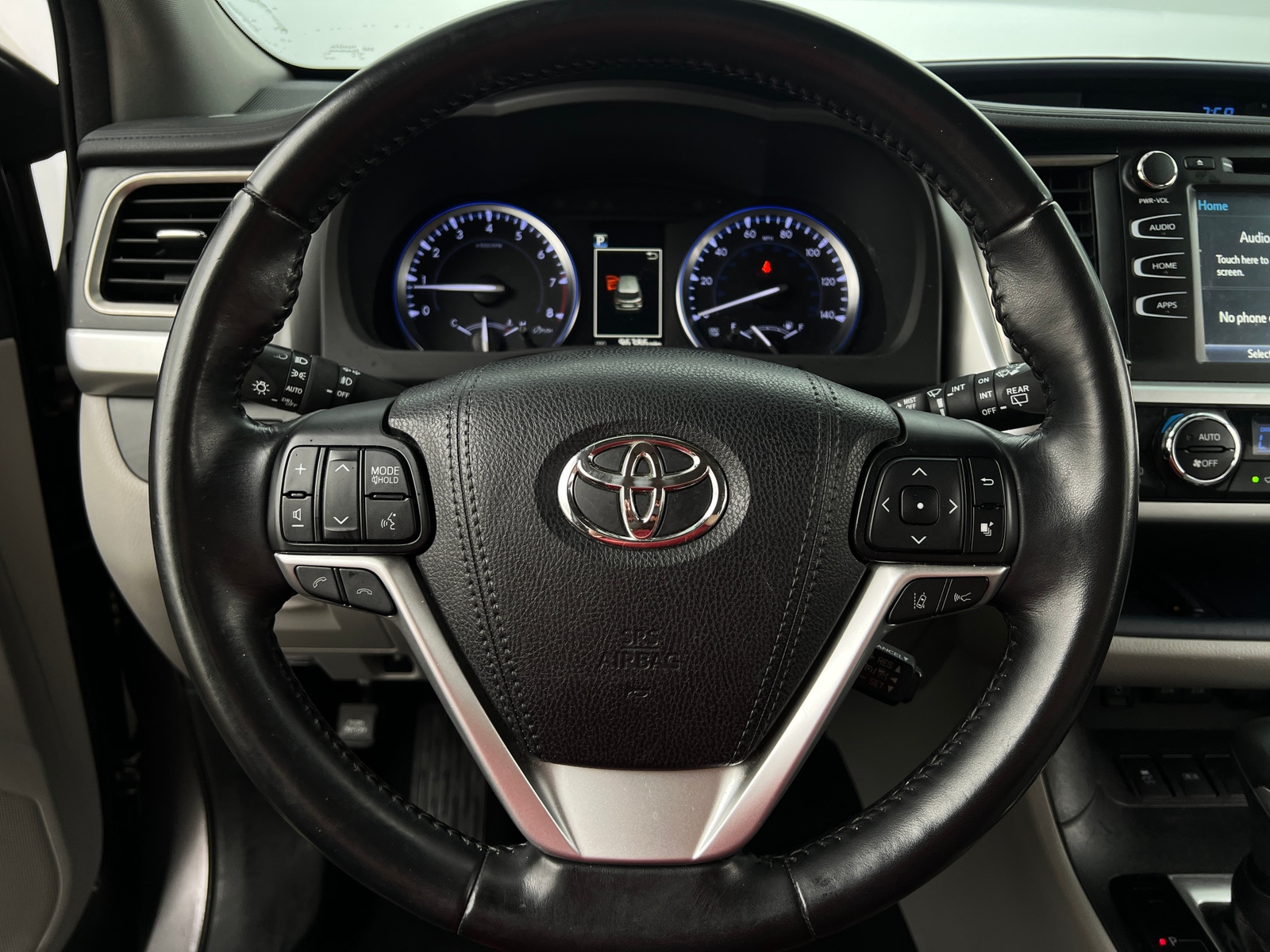 Thumbnail: 2018 Toyota Highlander - 4