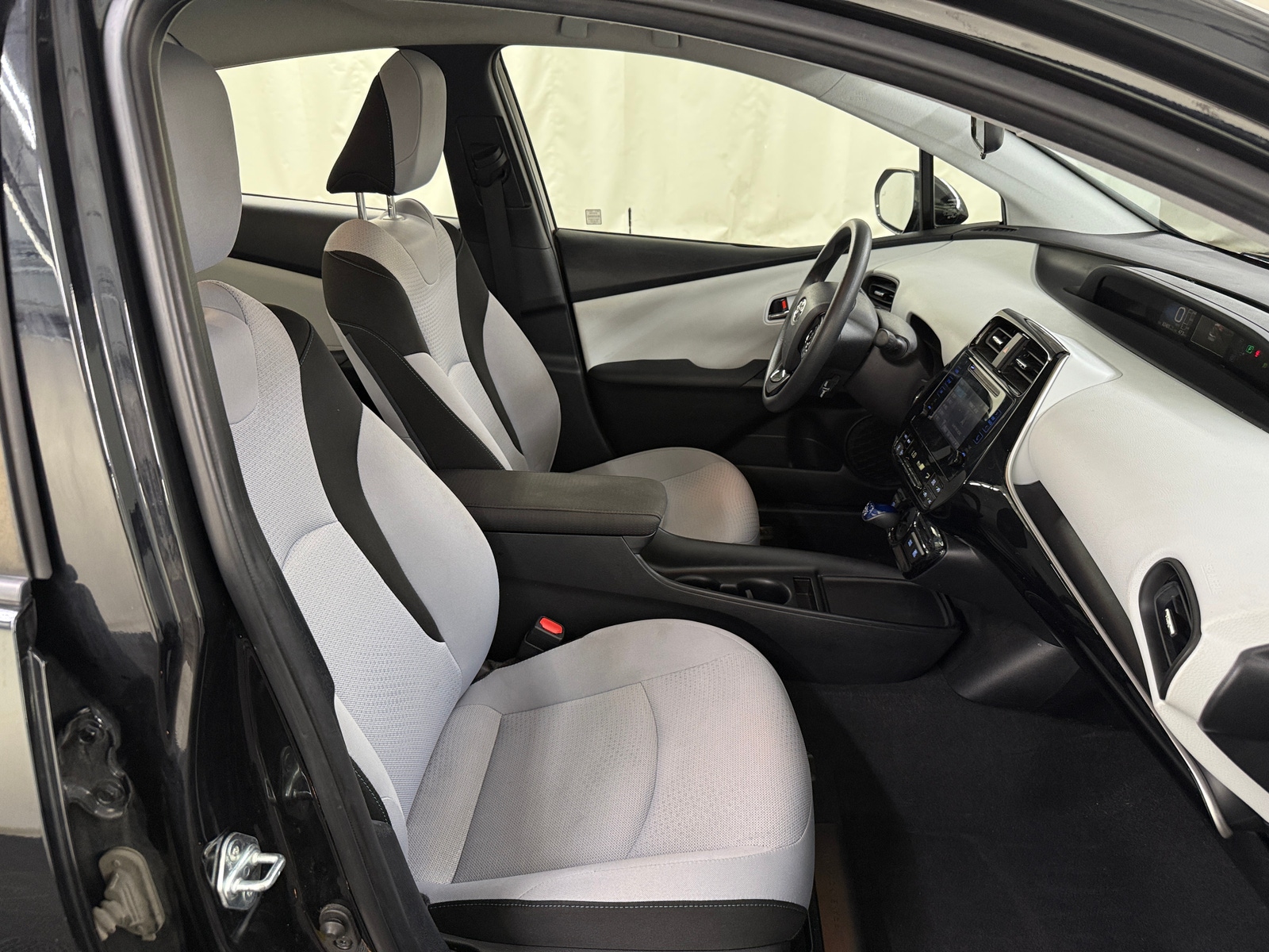 Thumbnail: 2019 Toyota Prius - 2