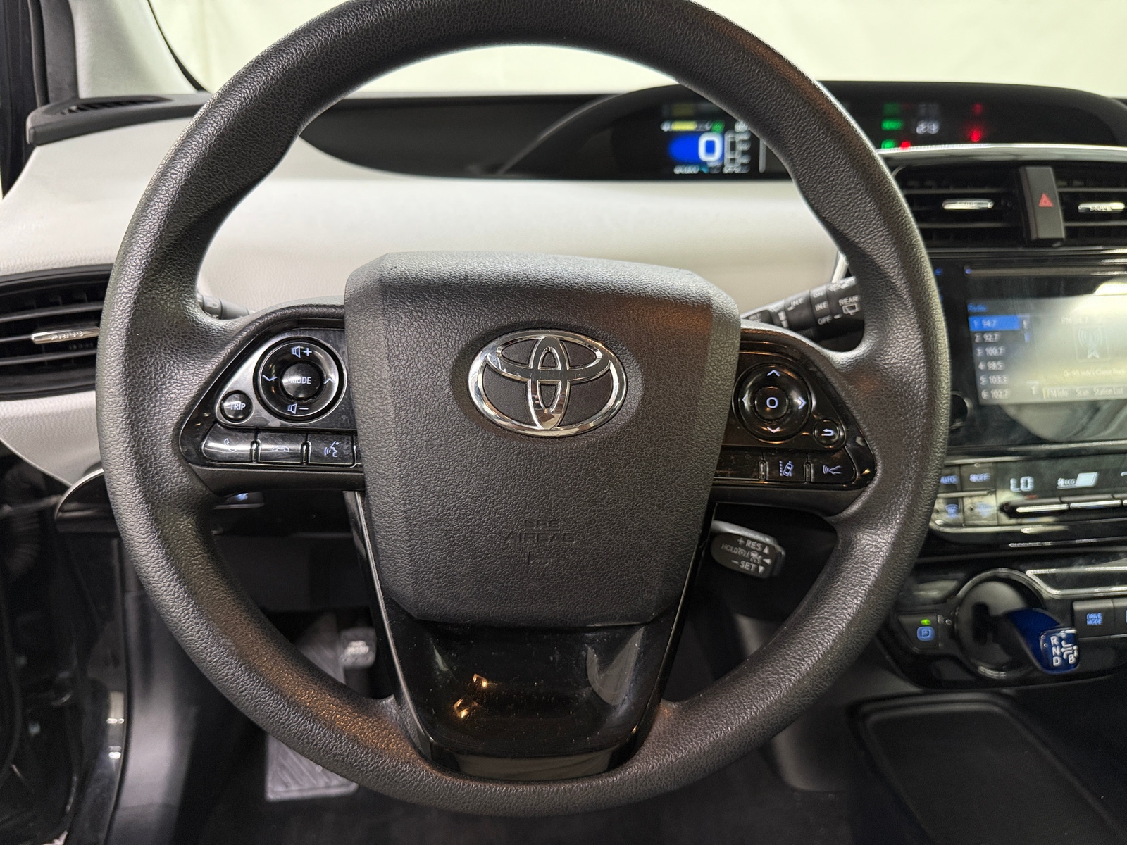 Thumbnail: 2019 Toyota Prius - 5