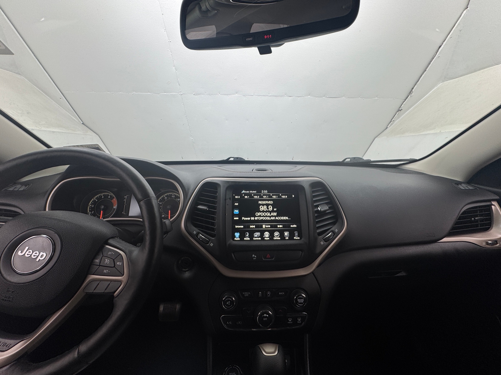 Thumbnail: 2017 Jeep Cherokee - 3