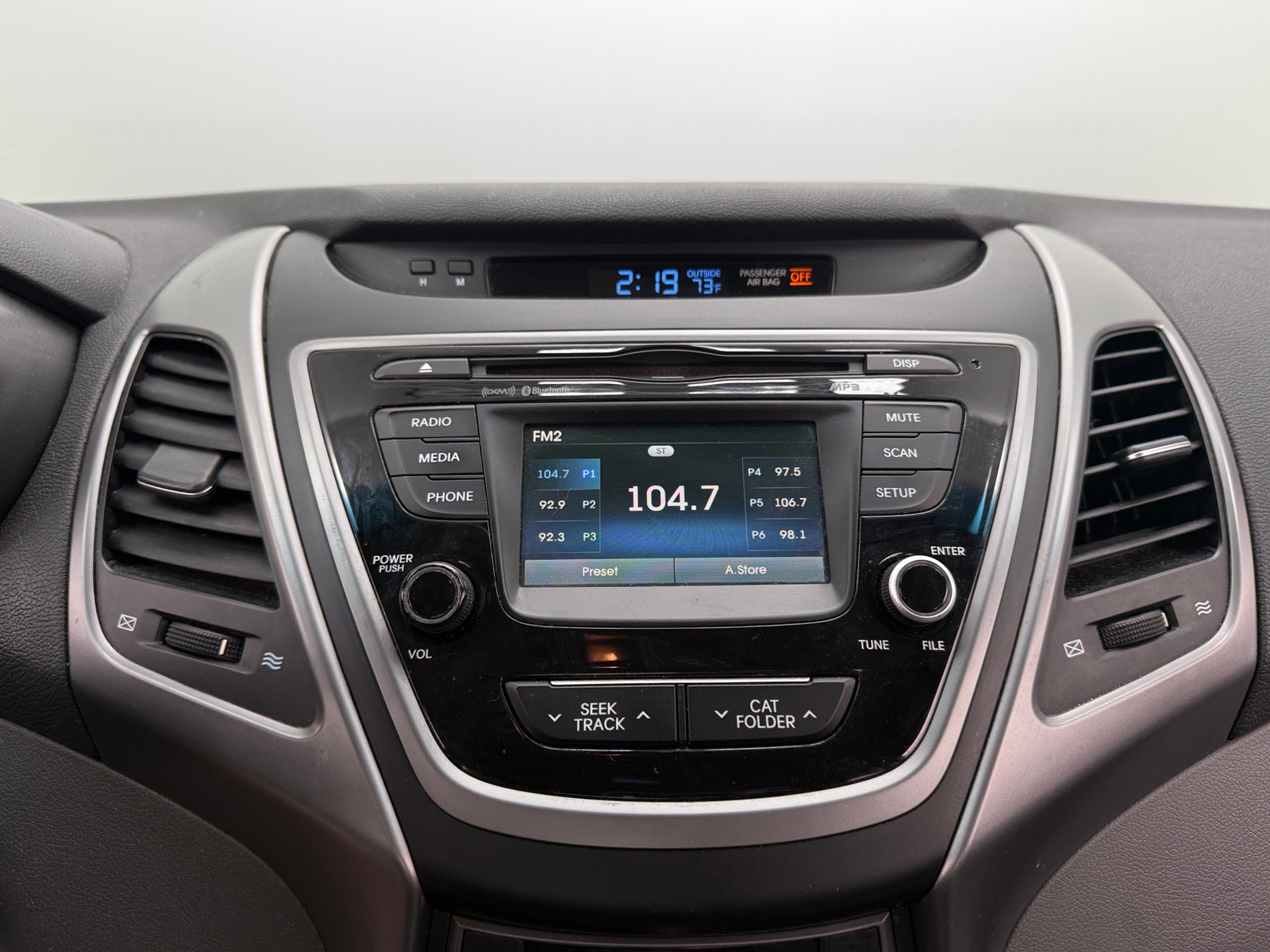Thumbnail: 2015 Hyundai Elantra - 4