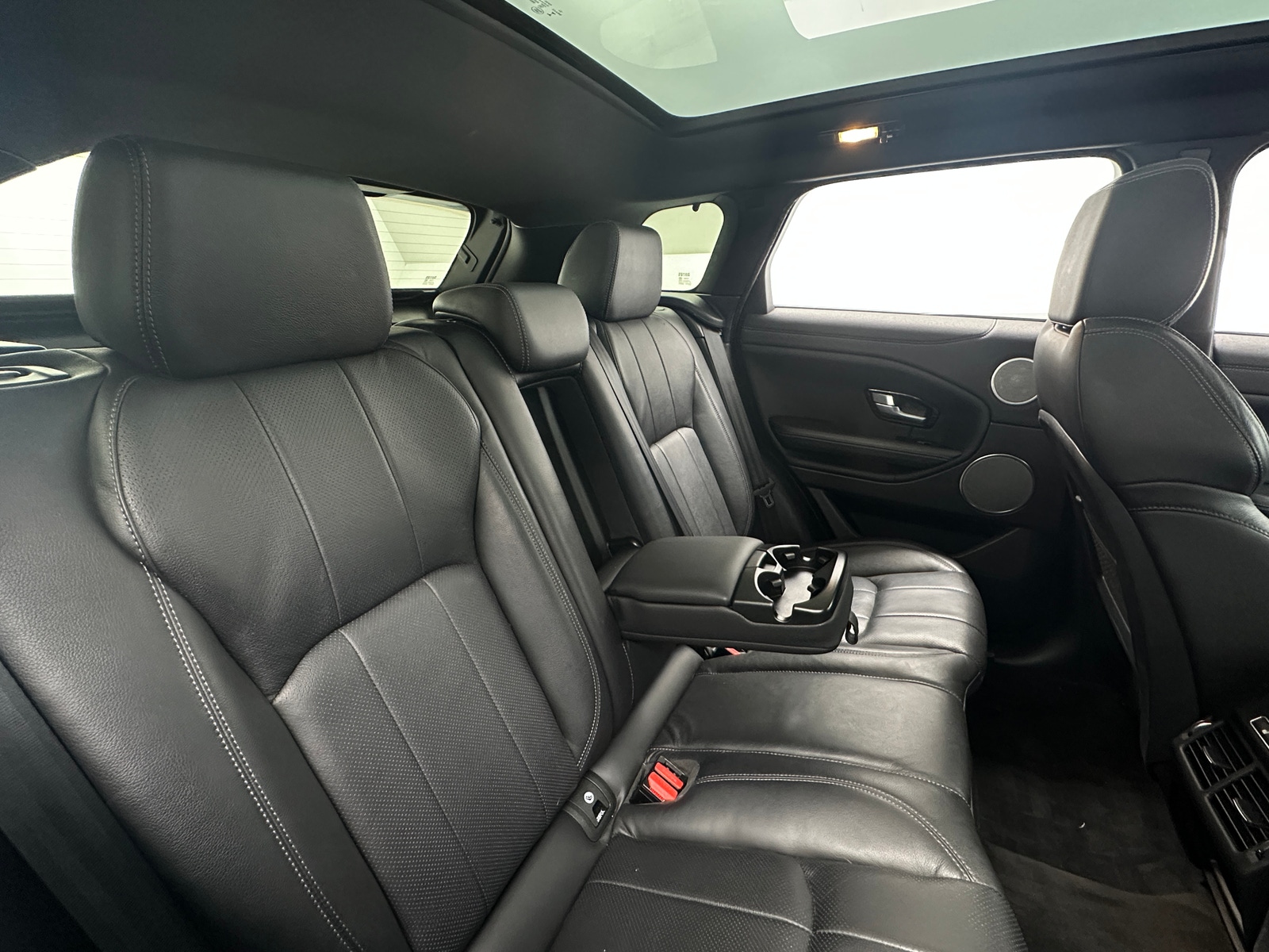 Thumbnail: 2018 Land Rover Range Rover Evoque - 5