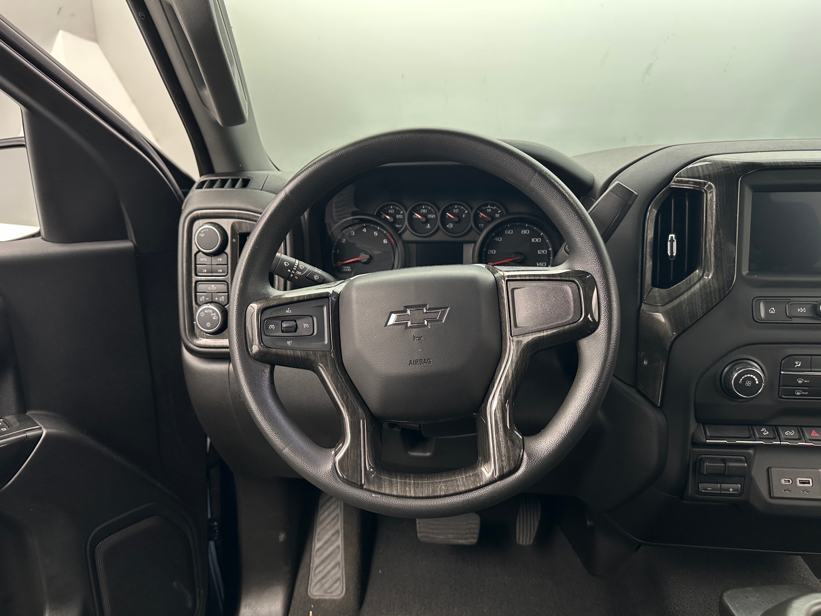 Thumbnail: 2021 Chevrolet Silverado 1500 - 5