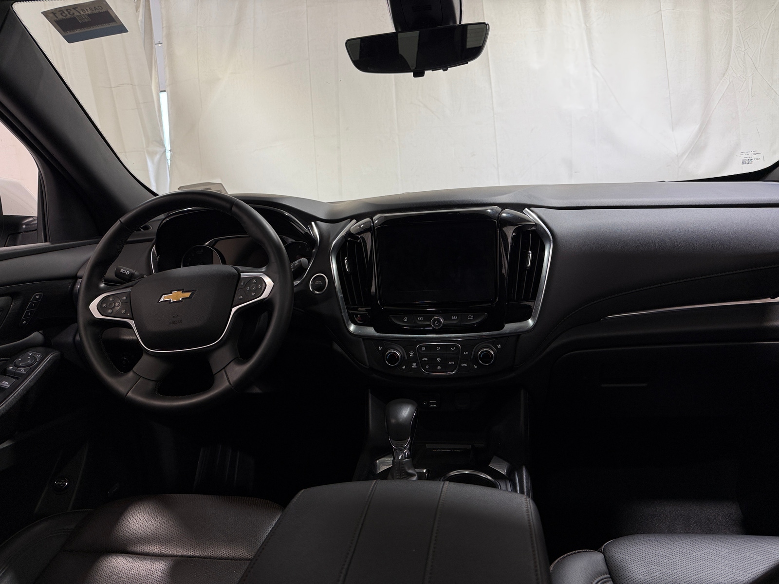 Thumbnail: 2023 Chevrolet Traverse - 2