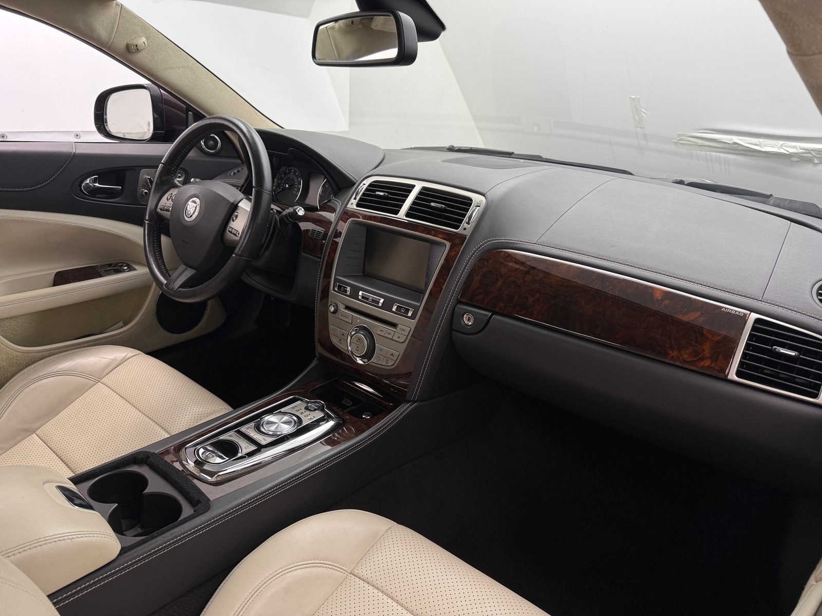 Thumbnail: 2011 Jaguar XK - 2