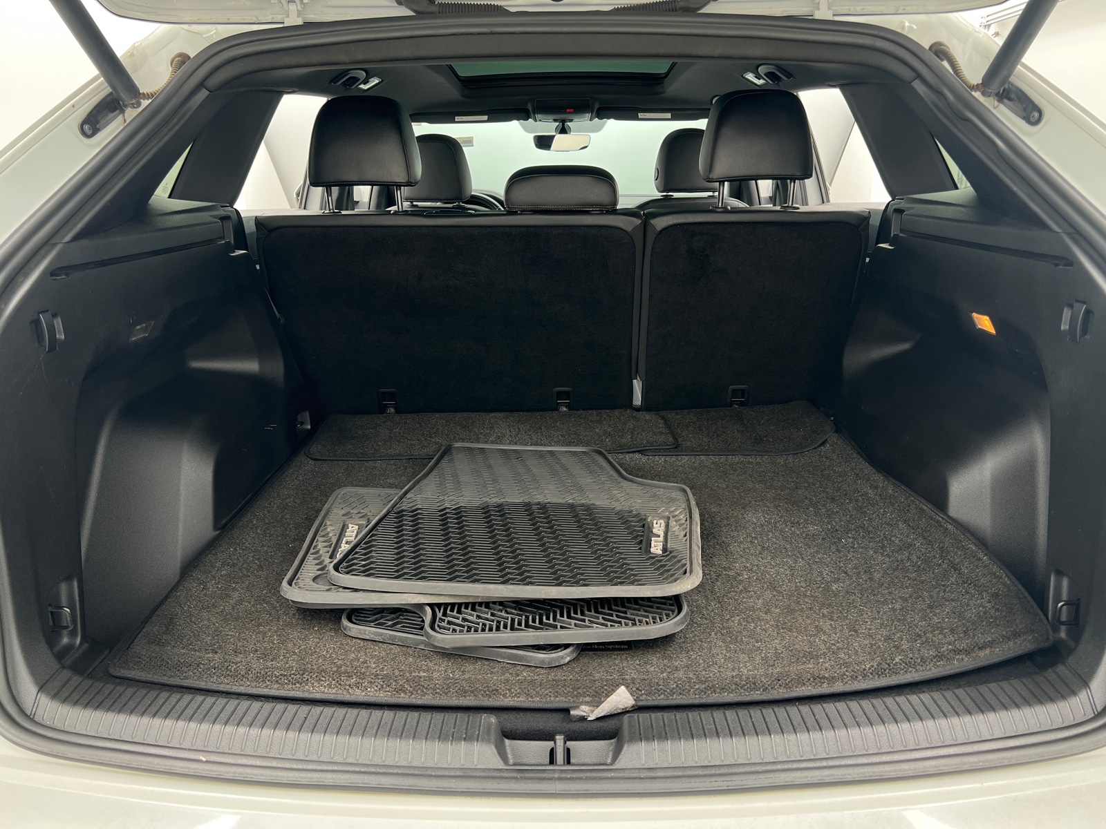 Thumbnail: 2021 Volkswagen Atlas - 6