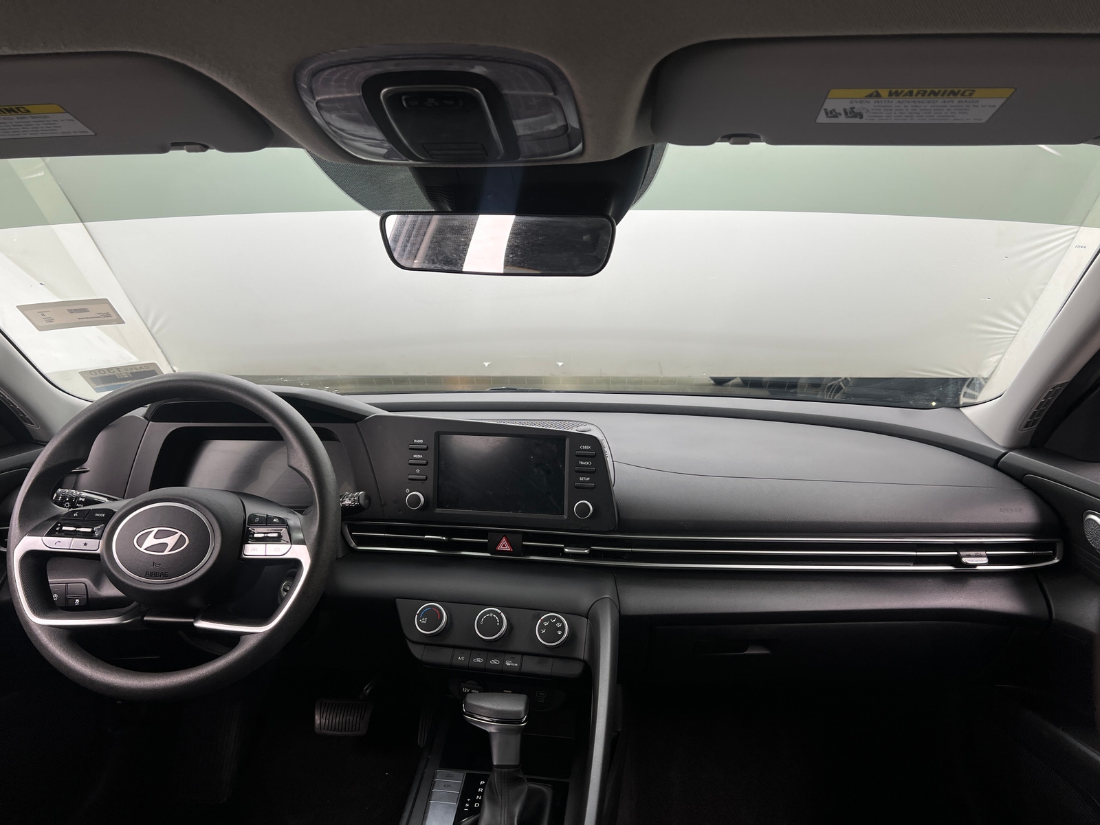 Thumbnail: 2024 Hyundai Elantra - 3