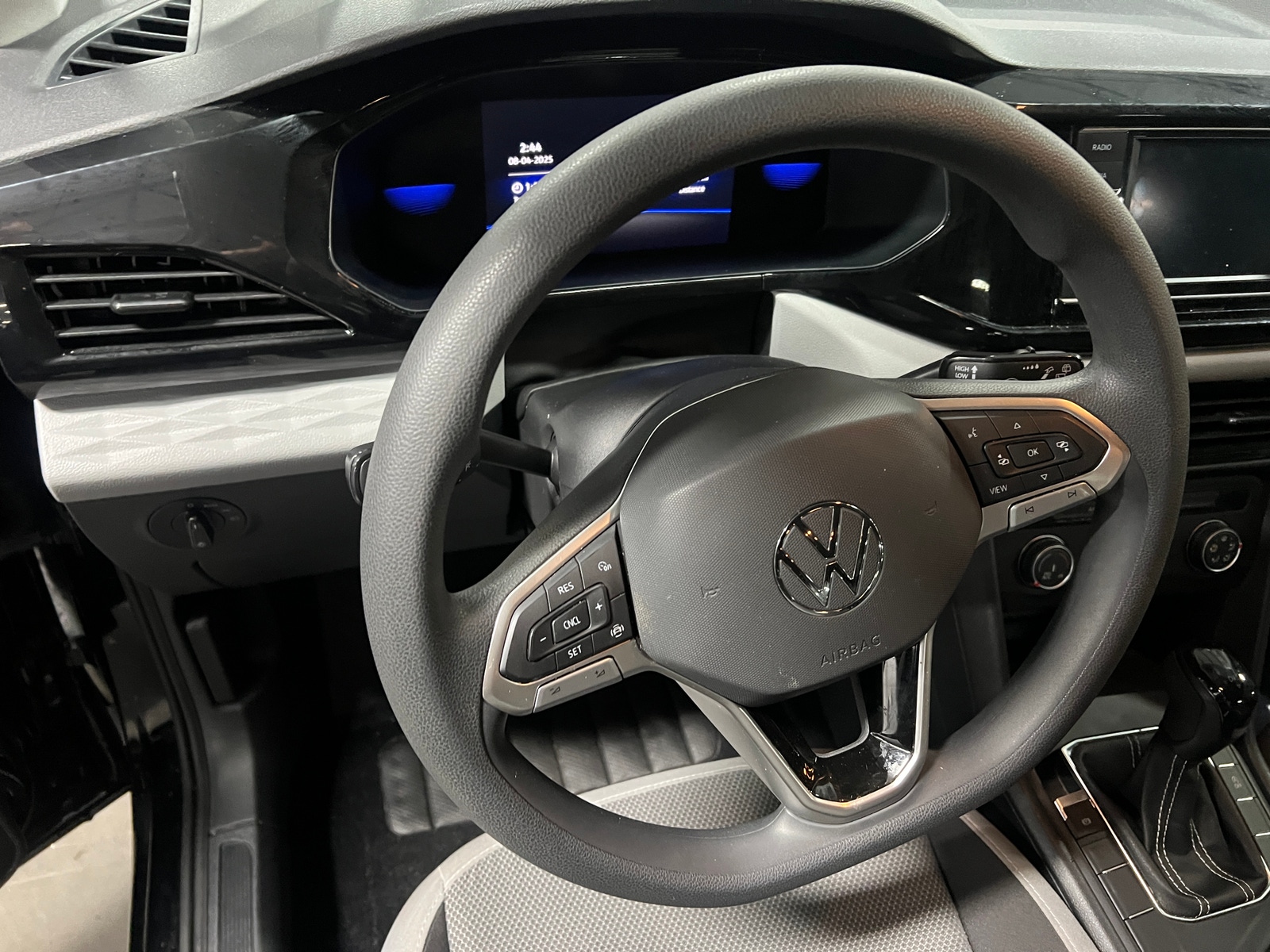 Thumbnail: 2022 Volkswagen Taos - 5