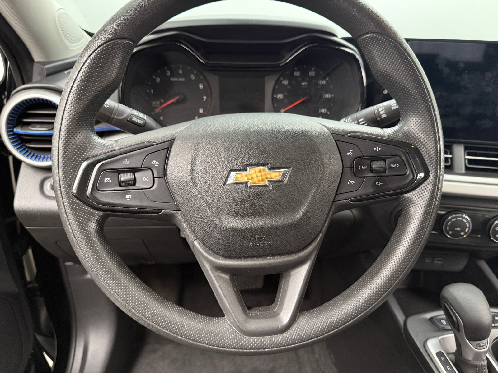 Thumbnail: 2024 Chevrolet Trax - 5