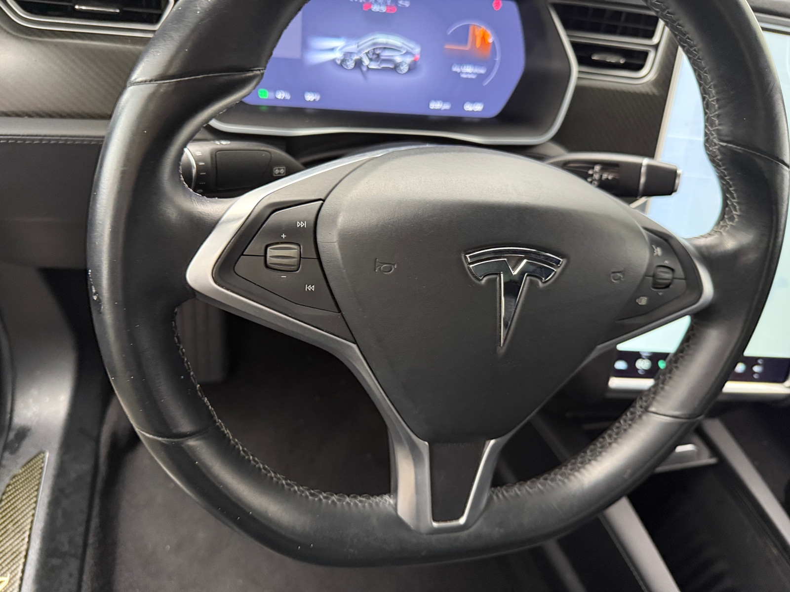 Thumbnail: 2014 Tesla Model S - 4