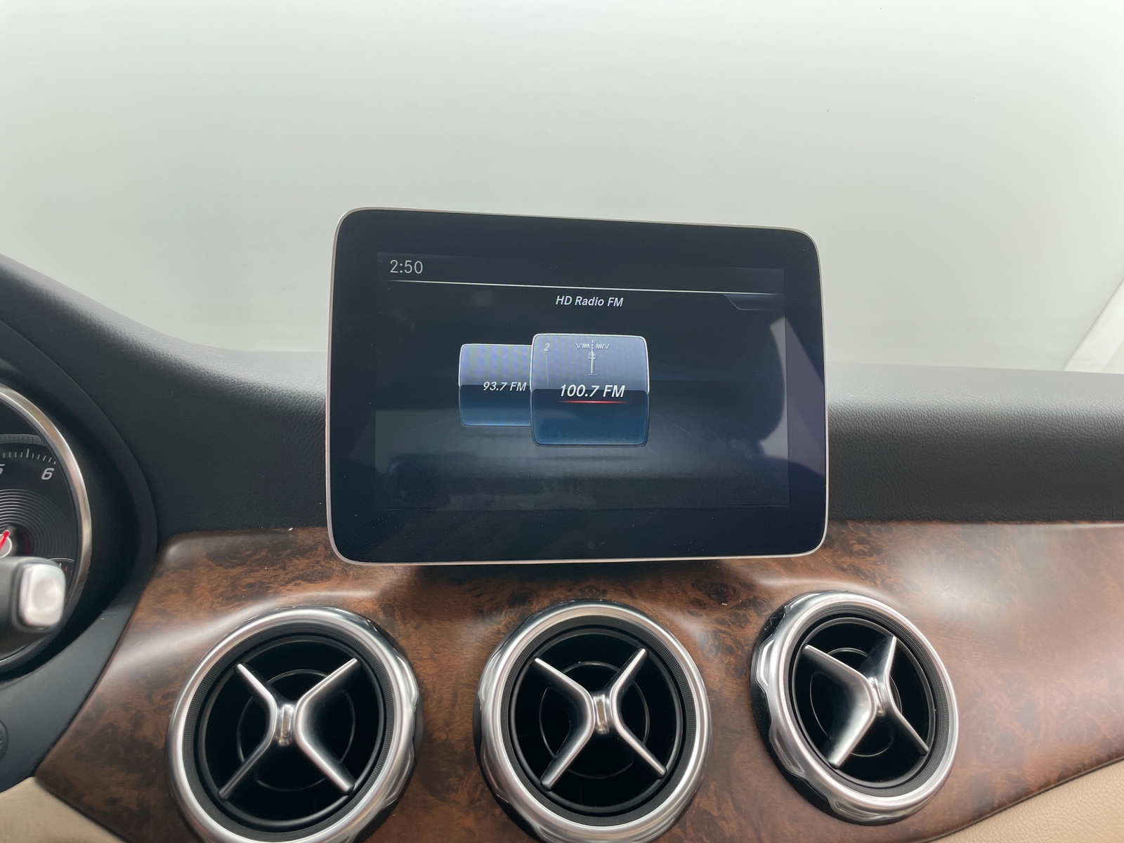Thumbnail: 2018 Mercedes-Benz GLA - 3