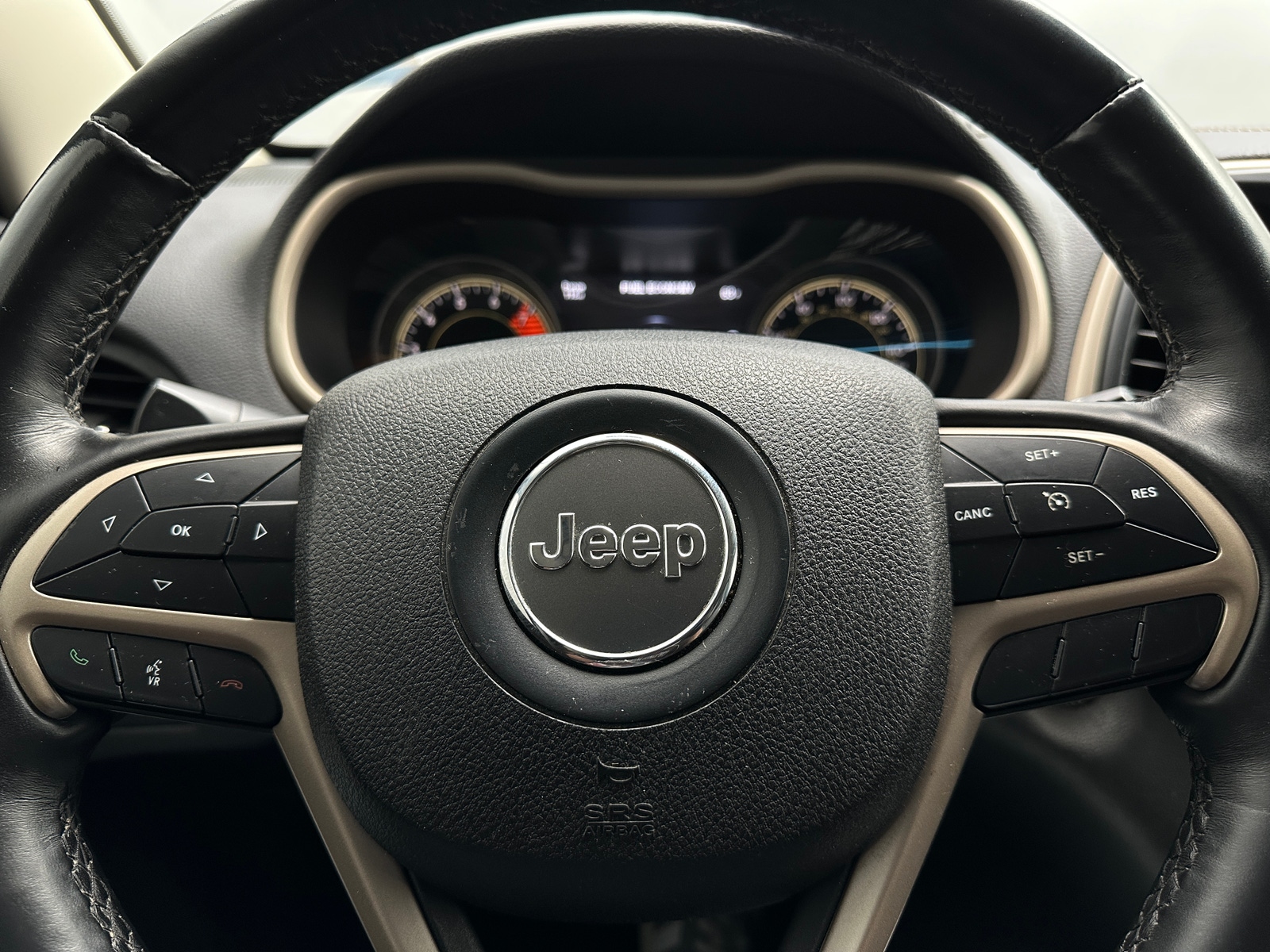 Thumbnail: 2018 Jeep Cherokee - 4
