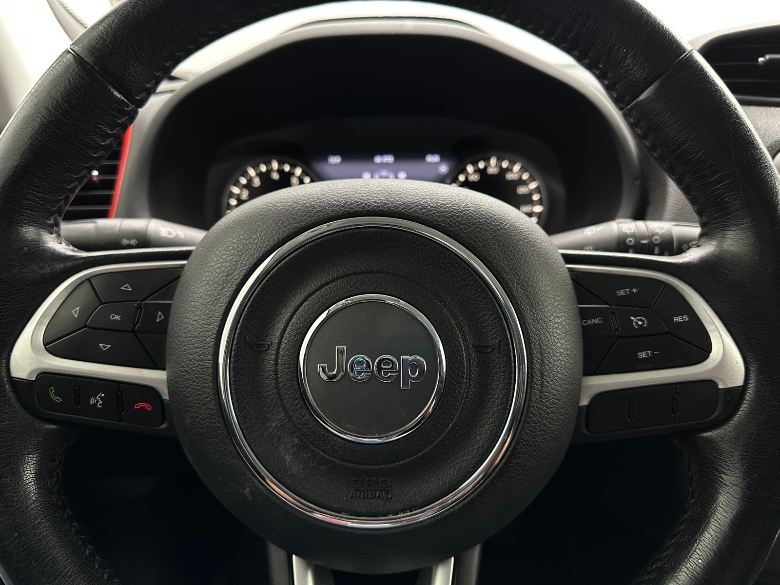 Thumbnail: 2019 Jeep Renegade - 5