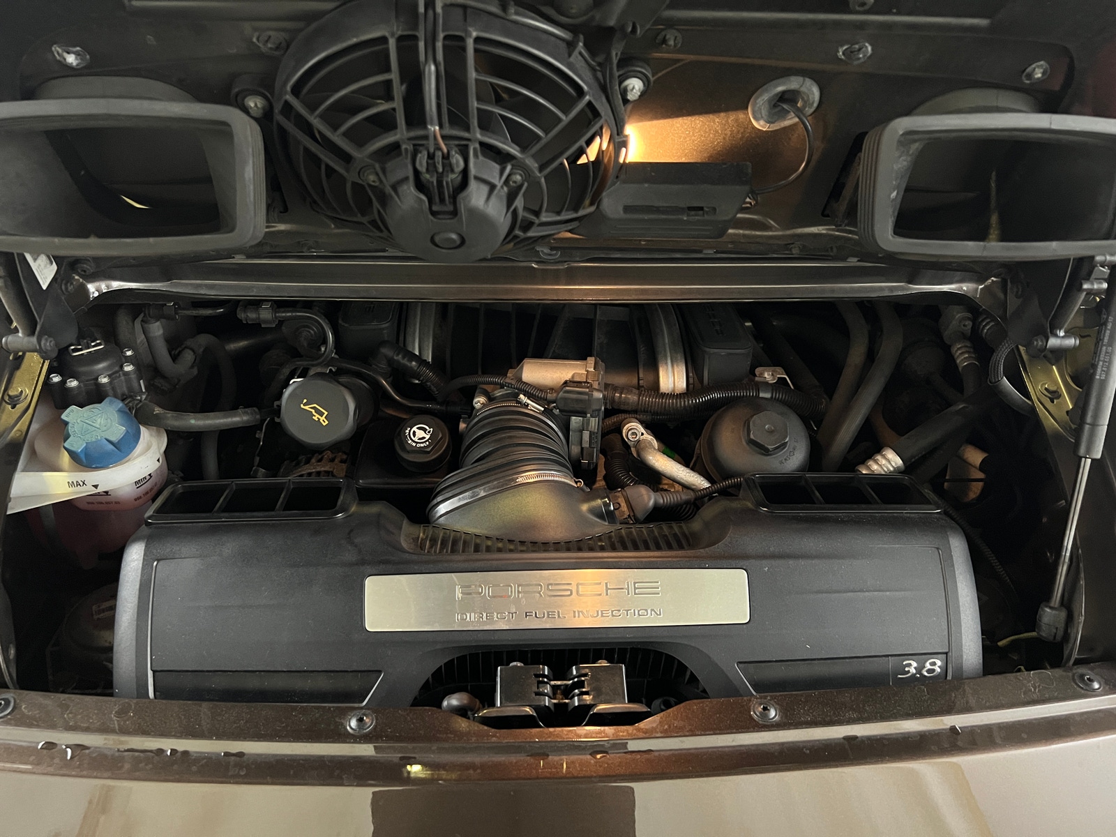 Thumbnail: 2010 Porsche 911 - 4