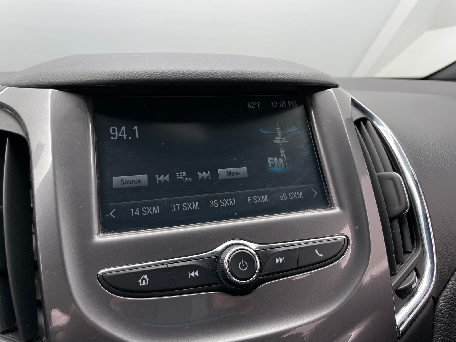 Thumbnail: 2018 Chevrolet Cruze - 4