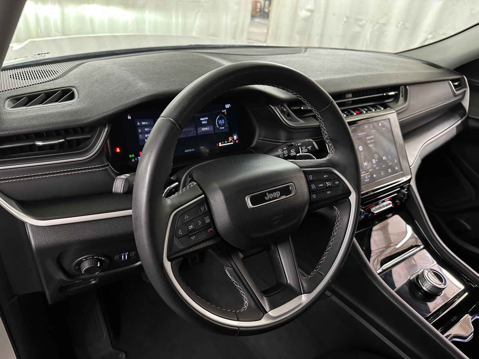 Thumbnail: 2023 Jeep Grand Cherokee - 3