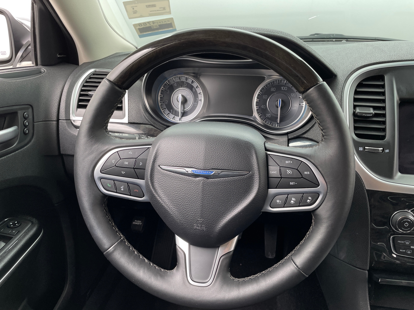 Thumbnail: 2020 Chrysler 300 - 4