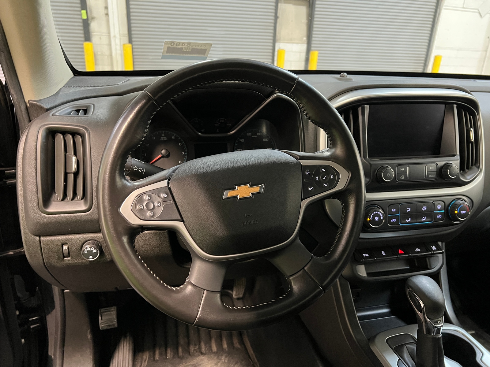 Thumbnail: 2022 Chevrolet Colorado - 5