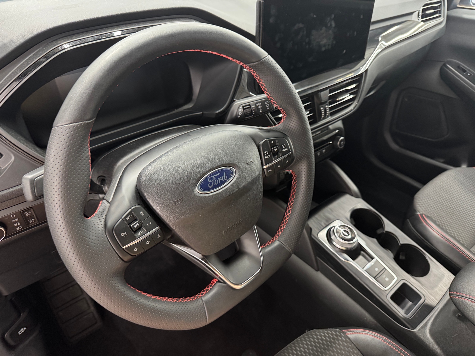 Thumbnail: 2023 Ford Escape - 3