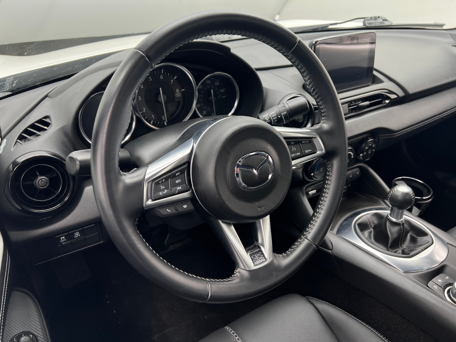 Thumbnail: 2020 Mazda MX-5 Miata - 5