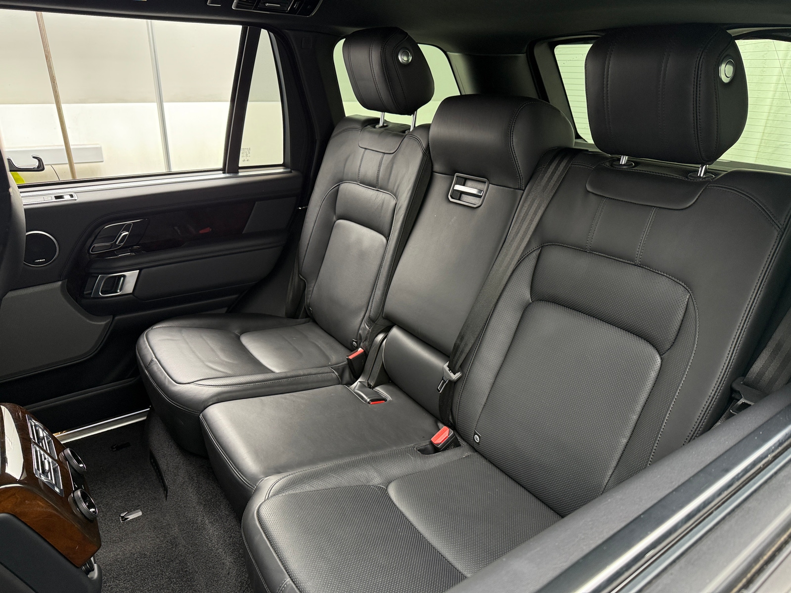 Thumbnail: 2018 Land Rover Range Rover - 5