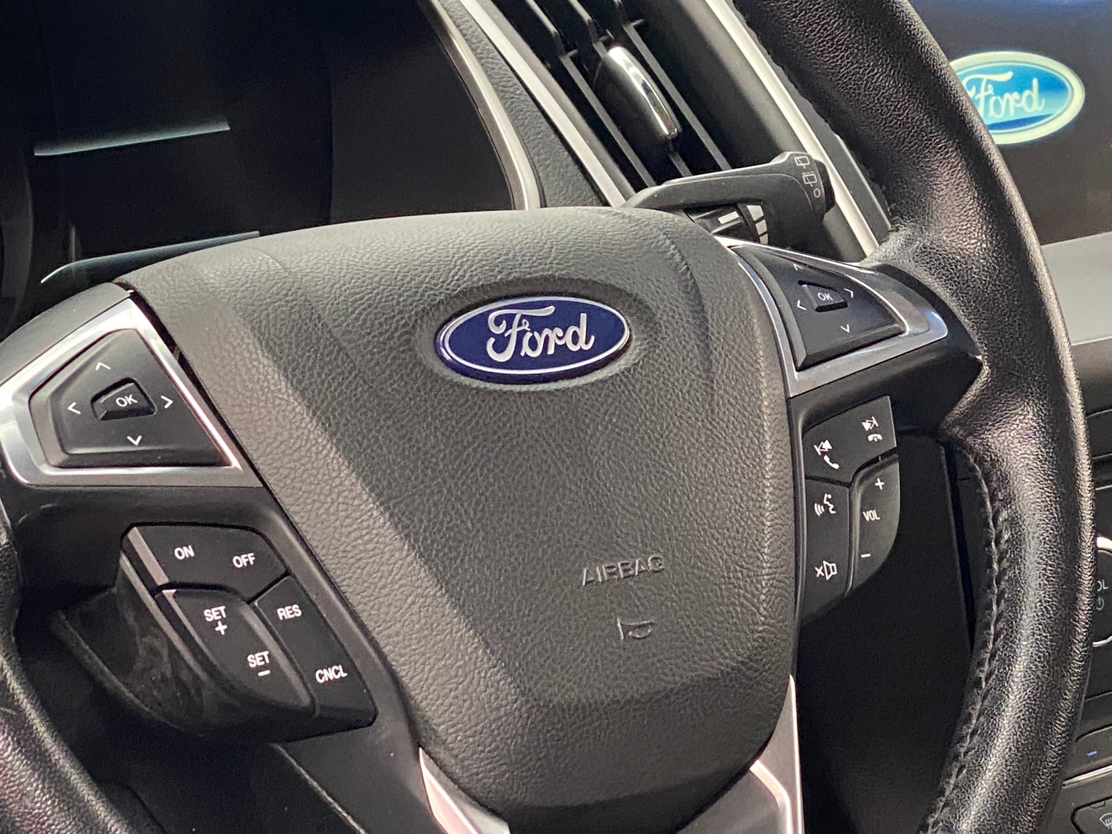 Thumbnail: 2018 Ford Edge - 5