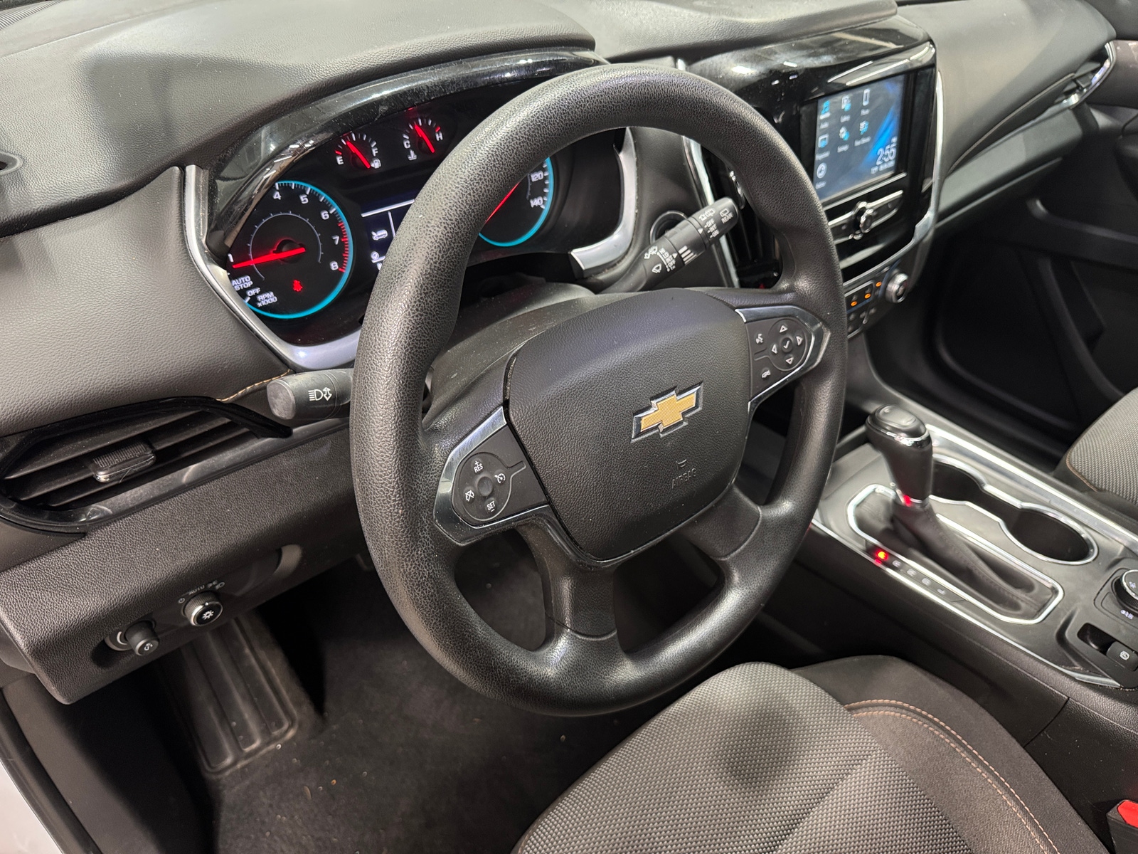 Thumbnail: 2018 Chevrolet Traverse - 3