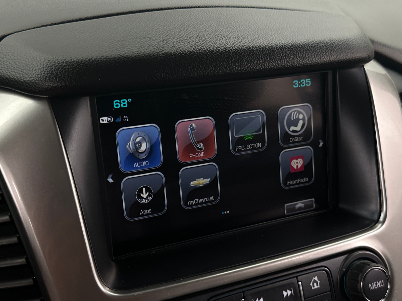 Thumbnail: 2019 Chevrolet Tahoe - 3