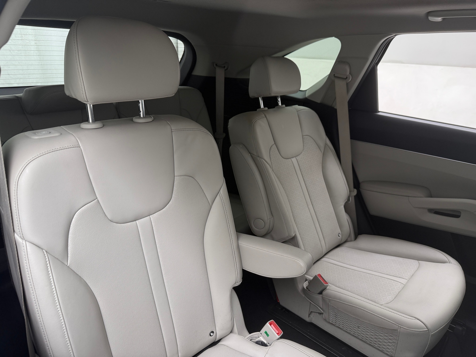 Thumbnail: 2022 Kia Sorento - 5