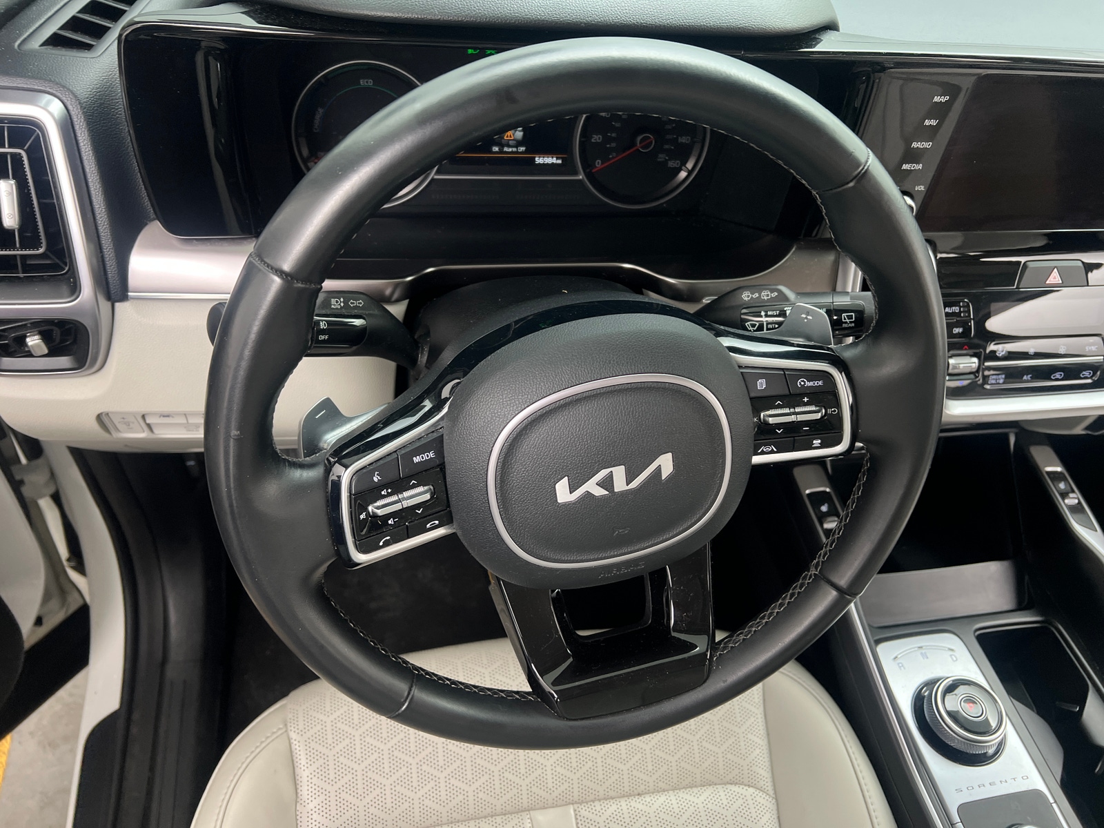 Thumbnail: 2022 Kia Sorento - 4