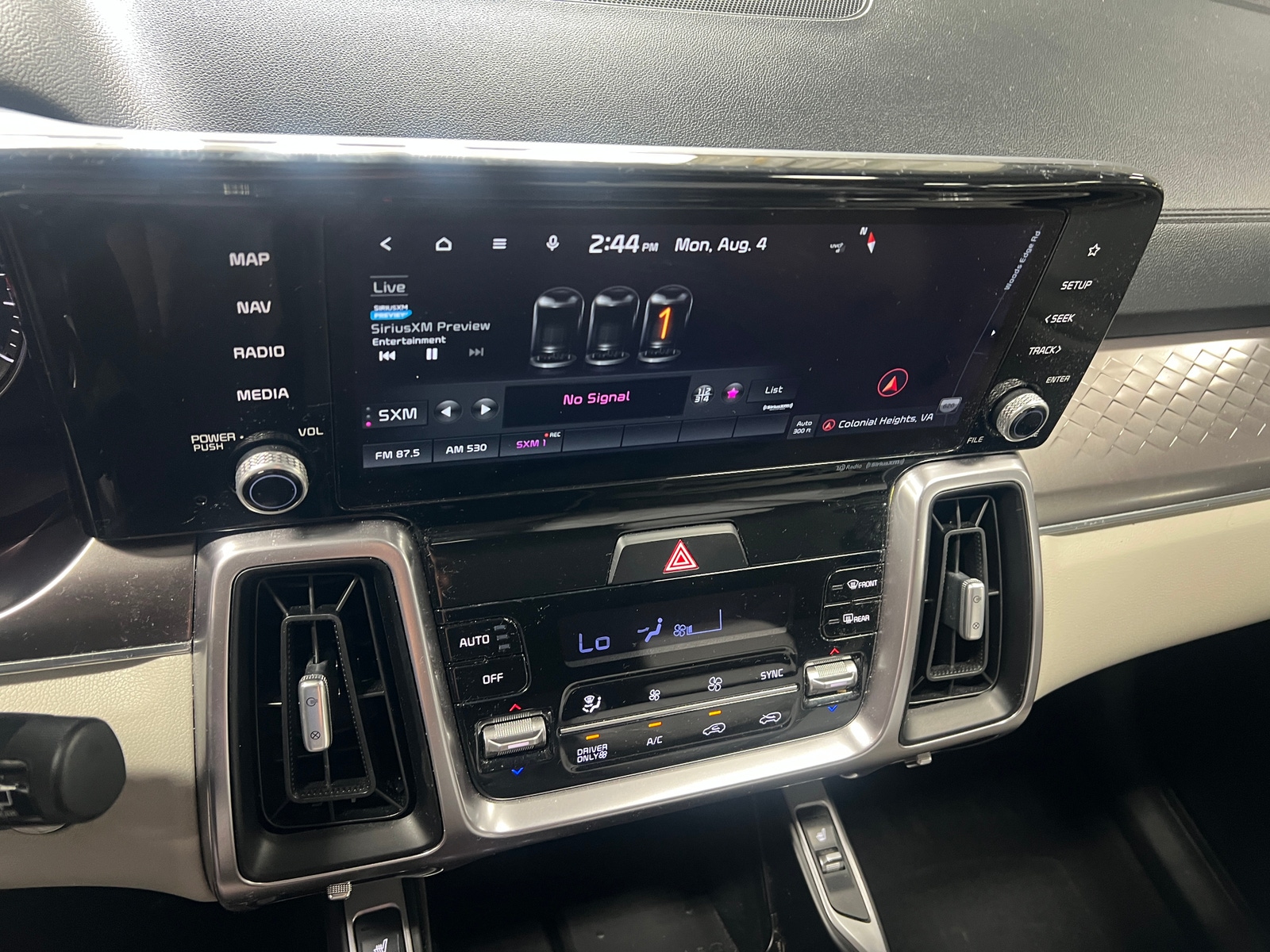 Thumbnail: 2022 Kia Sorento - 3
