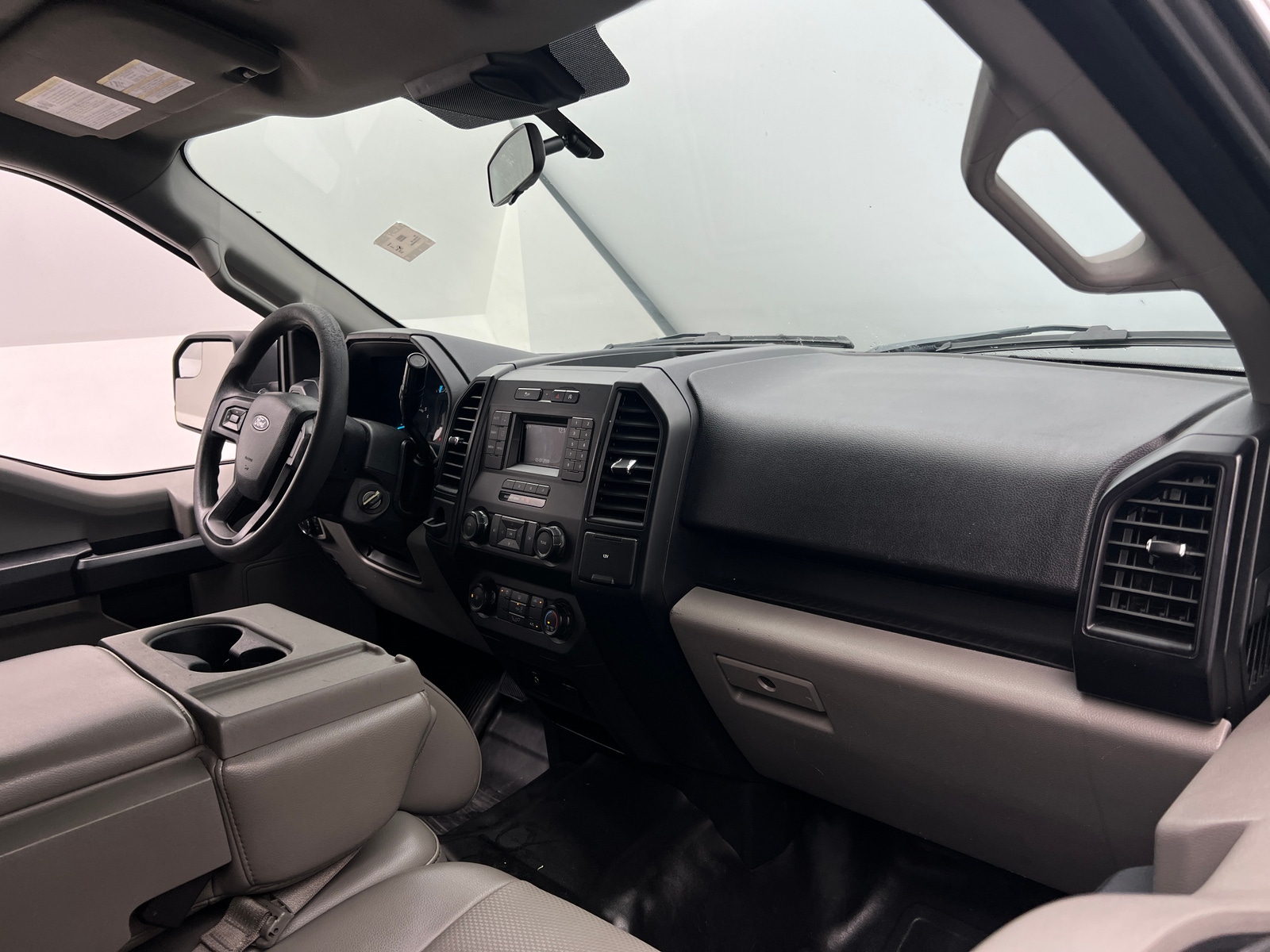Thumbnail: 2019 Ford Econoline - 3