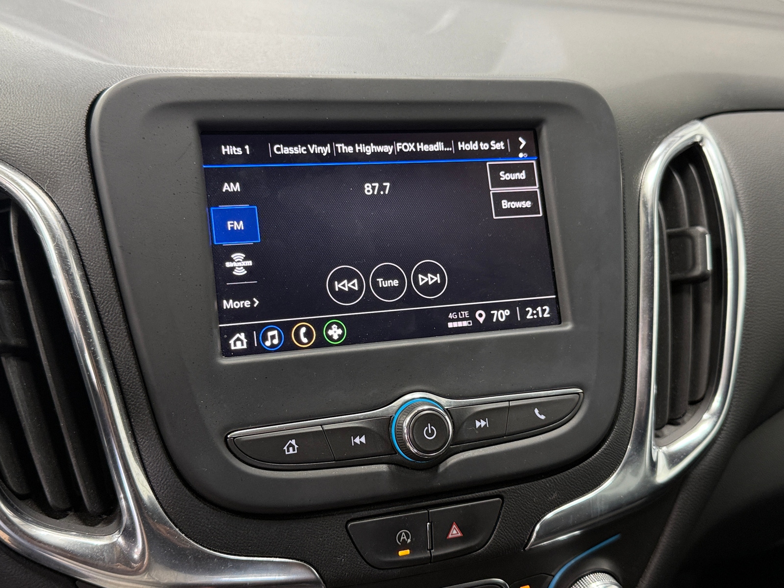 Thumbnail: 2022 Chevrolet Equinox - 4