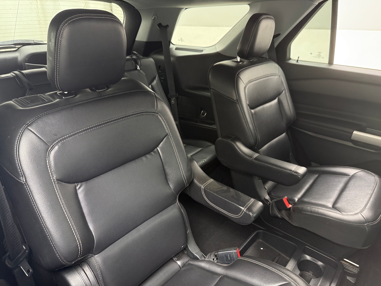 Thumbnail: 2021 Ford Explorer - 6
