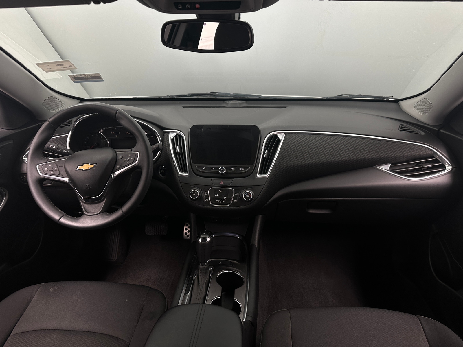 Thumbnail: 2016 Chevrolet Malibu - 3