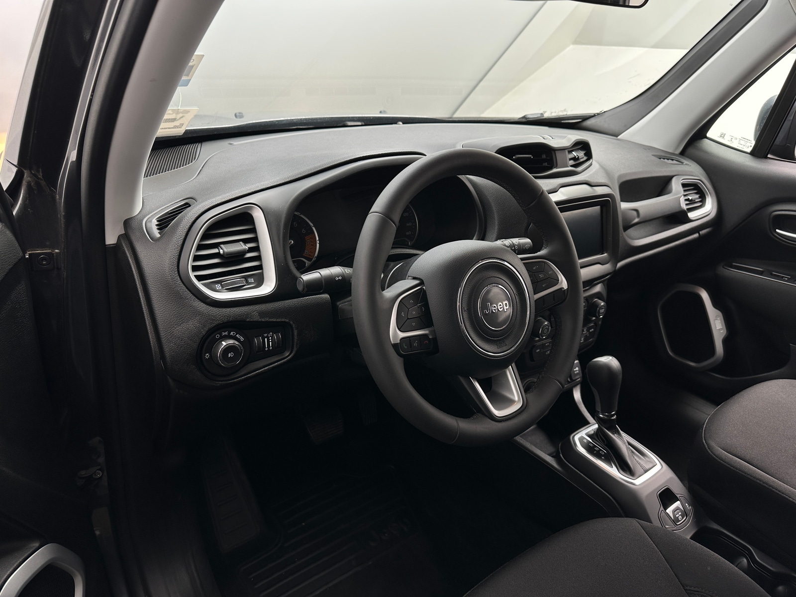 Thumbnail: 2021 Jeep Renegade - 3