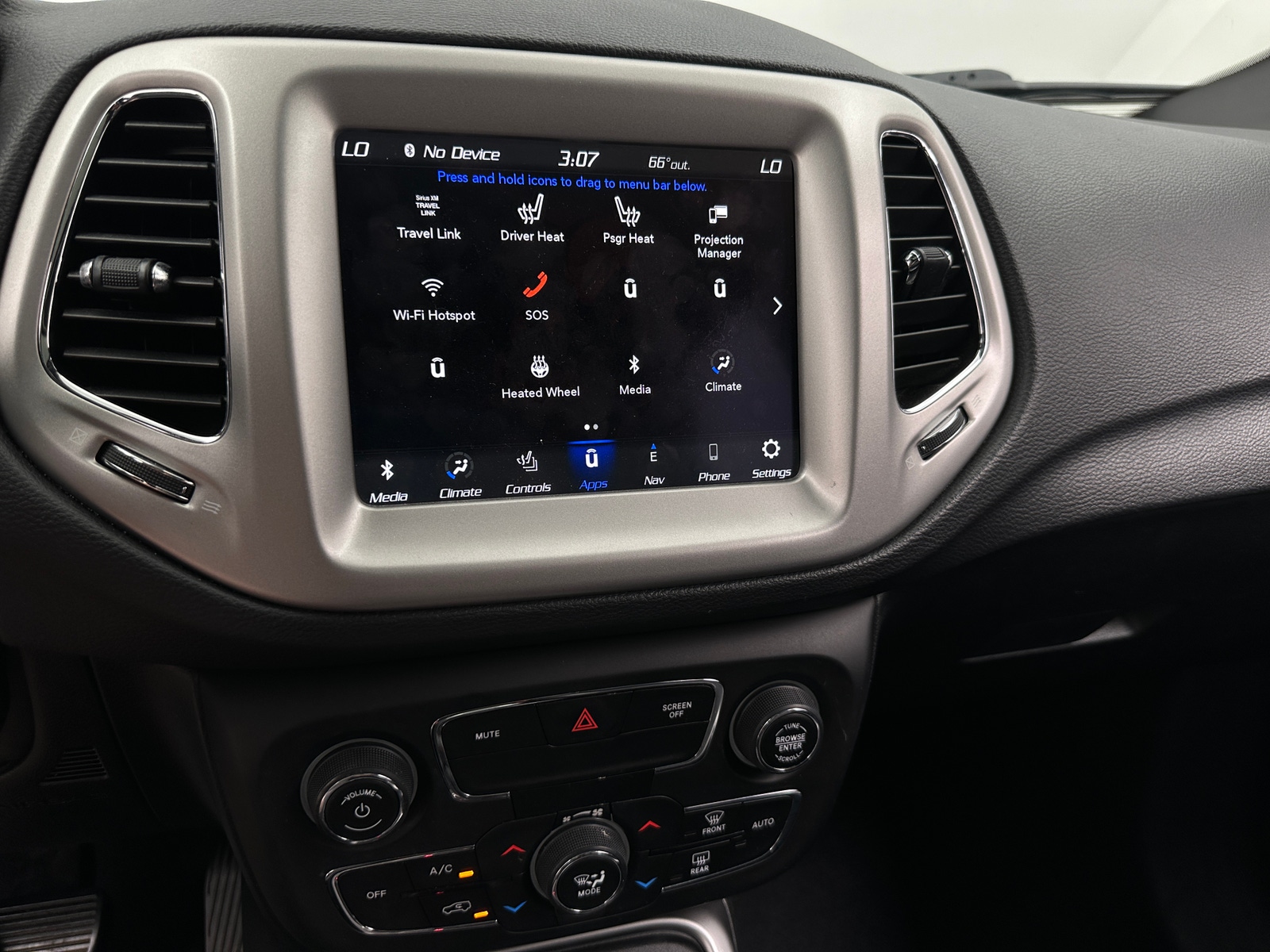 Thumbnail: 2021 Jeep Compass - 3